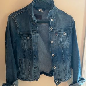 Levi’s Denim Jacket in dark wash